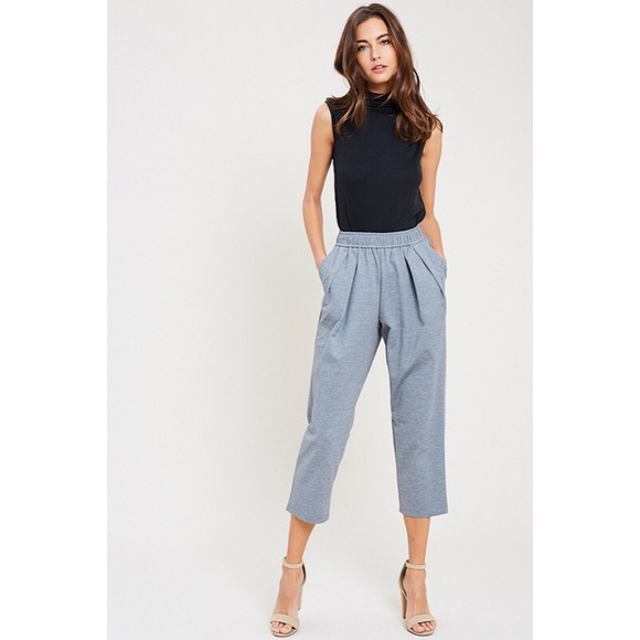 Amber Ribbed Turtleneck Top - Black - Picture 3 of 4